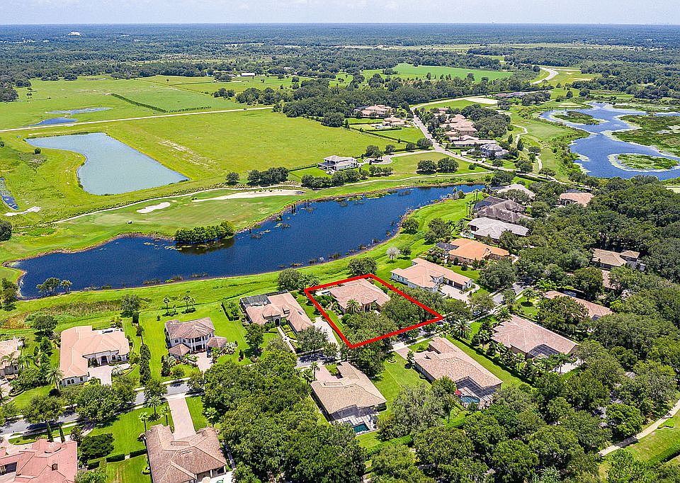 Gorgeous waterfront views!