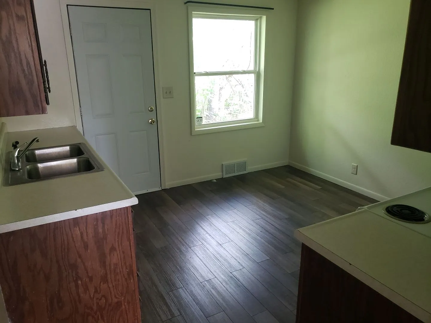 2320 & 2318 E. Lexington Blvd — Photo 4
