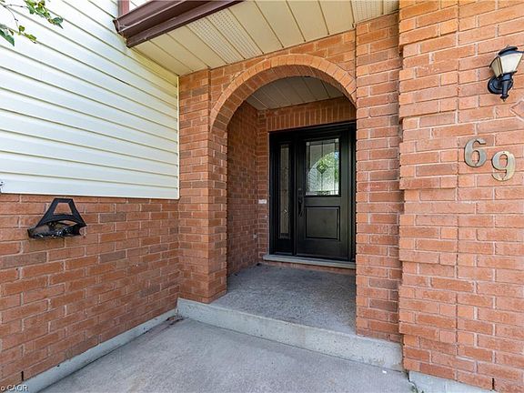 4th image of 69 Napier St