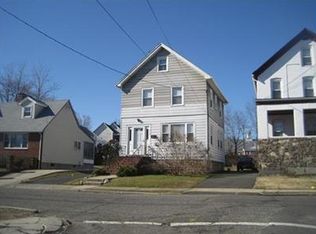 313 E Smith St, Woodbridge, NJ 07095
