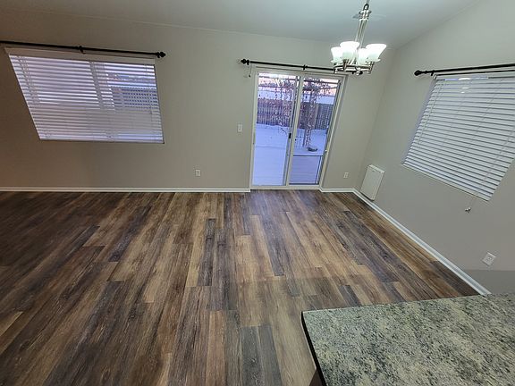 4th image of 420 Elizabeth St