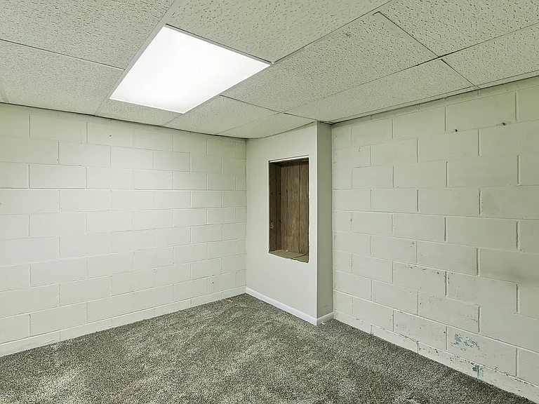 3202 Calhoun St — Photo 23