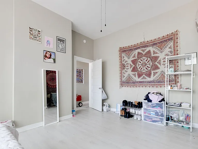 3151 Moody Ave — Photo 8