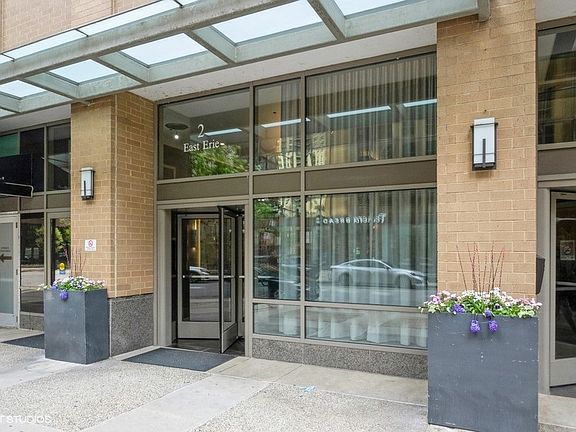 2nd image of 2 E Erie St APT 3505