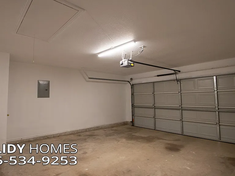 5004 SE 52nd St — Photo 32