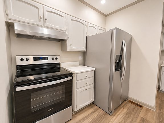 5th image of 2104 Belmont Rd