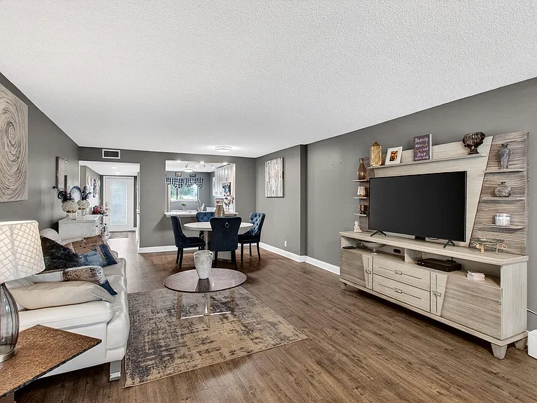 5550 Witney Dr #209 — Photo 17