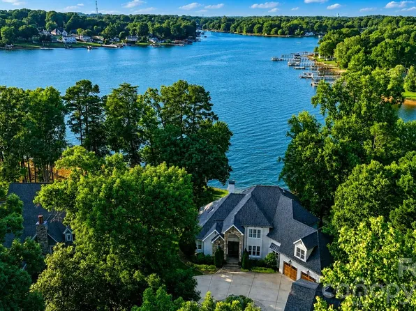182 Malibu Rd, Mooresville, NC 28117