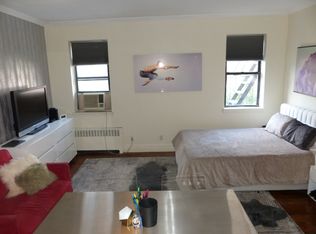 364 W 19th St APT 2D, New York, NY 10011