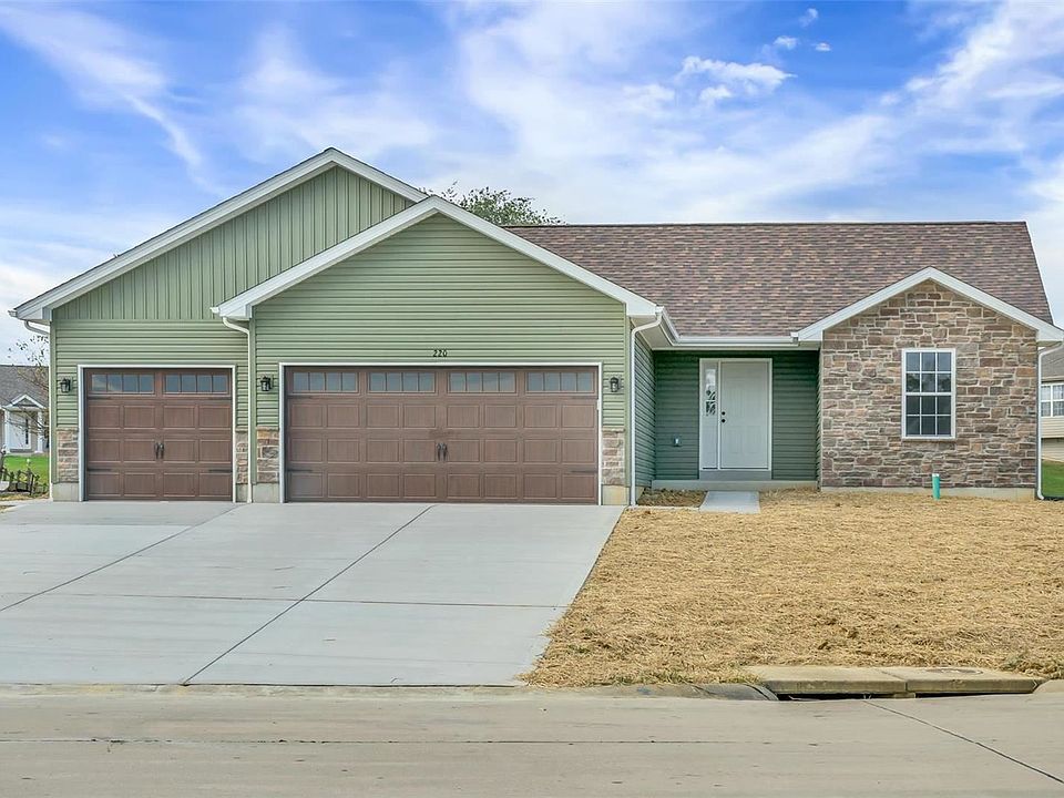 2nd image of 220 Meadow Crest Dr