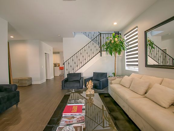 4th image of 4306 Foxtail Ln