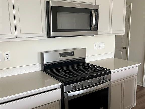 3rd image of 14182 Bay Willow Dr