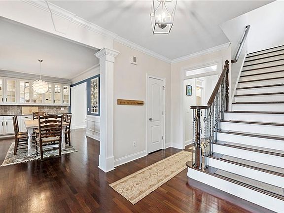 4th image of 2588 Defoors Ferry Rd NW