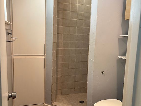 4th image of 8905 Clearwater Dr