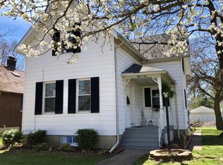 804 12th St, Highland, IL 62249