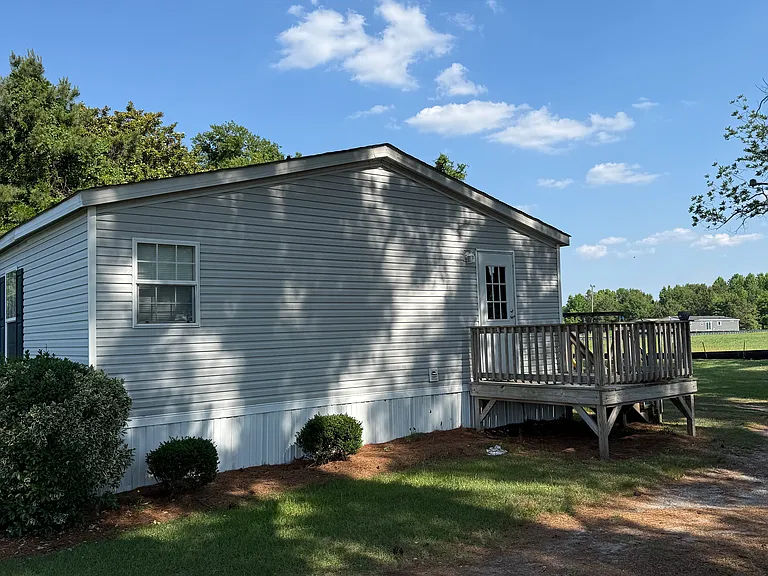 3704 US Highway 264 E — Photo 3