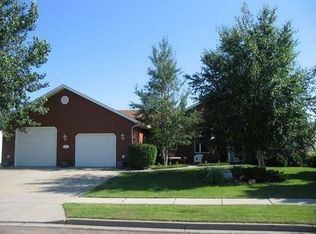 3027 Arizona Dr, Bismarck, ND 58503