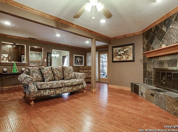 5th image of 5226 Village Glen Dr