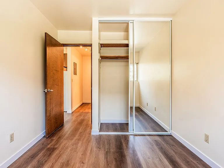 Camelot Apartments — Photo 11
