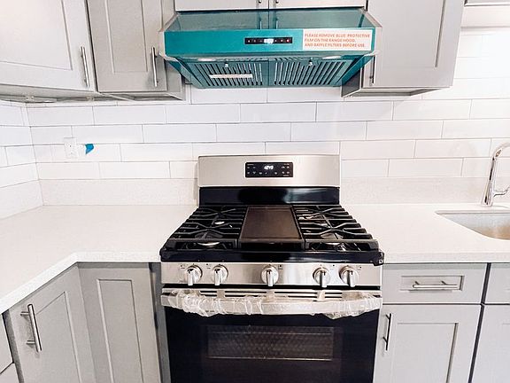 2nd image of 1308 W Gardena Blvd #B