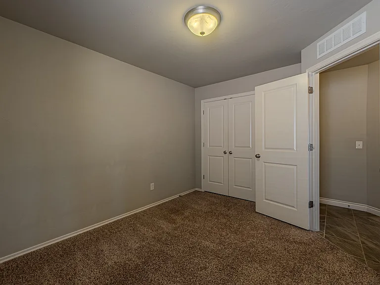 19213 Blanco Dr — Photo 33