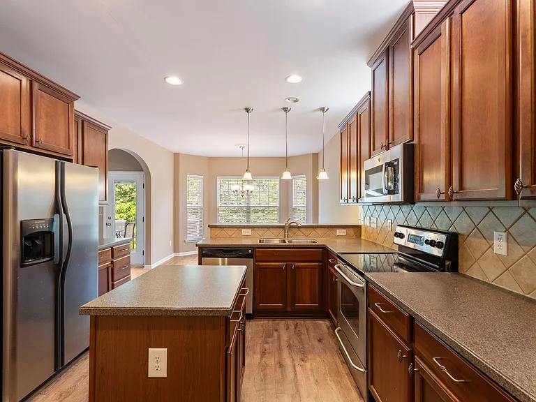3001 Prospect Pkwy — Photo 7