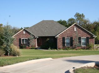 1900 Deerwood Trl, Edmond, OK 73034