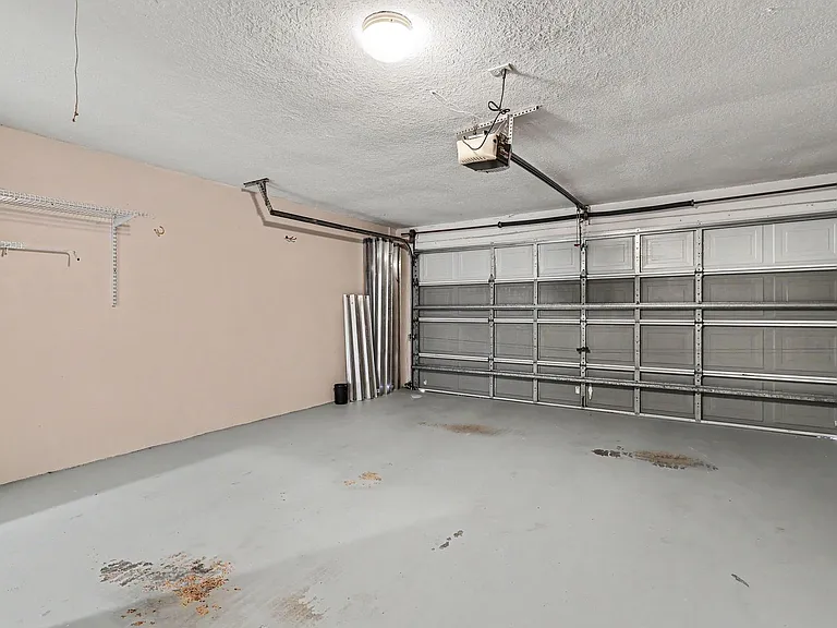8056 Bracken Ln — Photo 23