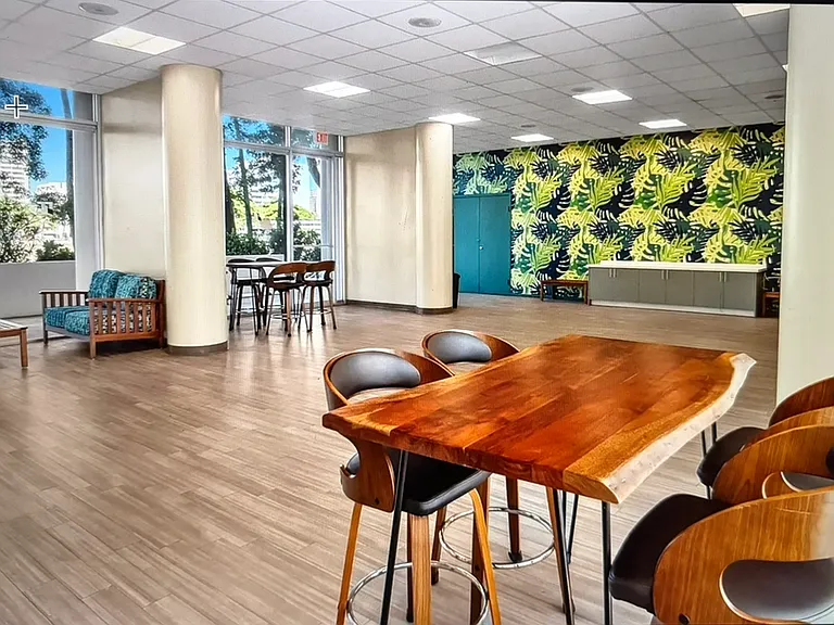 500 University Ave #515 — Photo 12