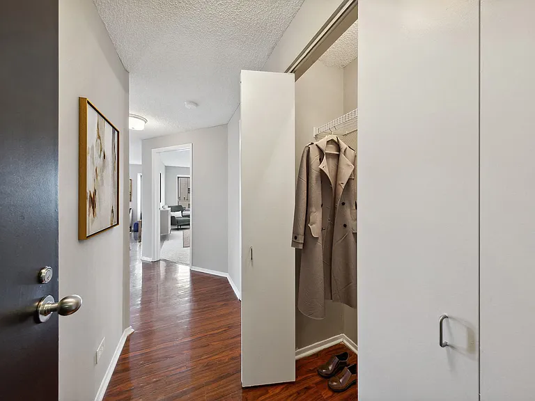 Axis Apartments and Lofts — Photo 39