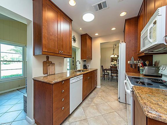 5th image of 1003 Forest Lakes Dr #19-B