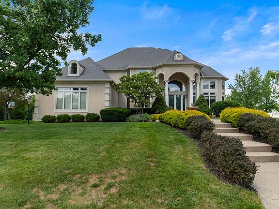 4th image of 5484 Larissa Pl
