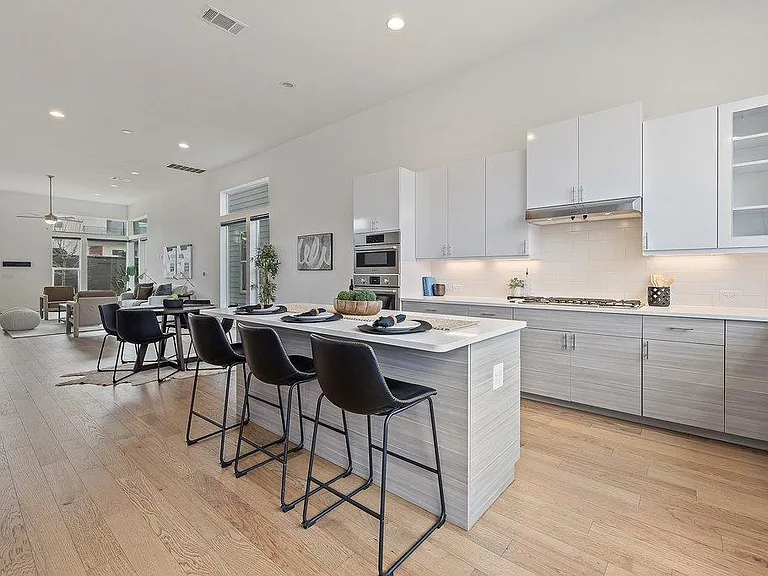 6124 Florencia Ln — Photo 17