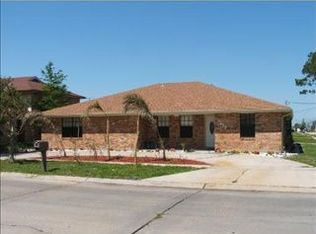 1217 E Genie St, Chalmette, LA 70043