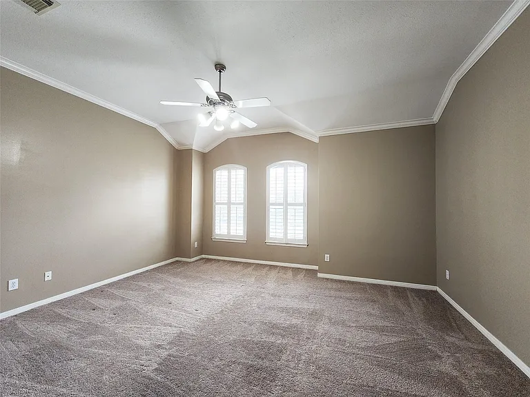 2637 W Dallas St — Photo 21