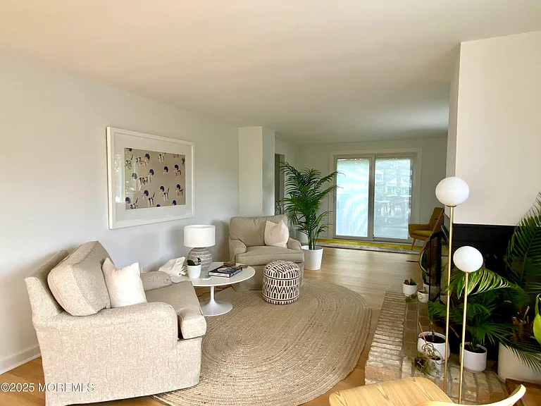 121 Bridge Ave — Photo 8