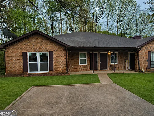 1086 Summer Brook Rd Photo 1