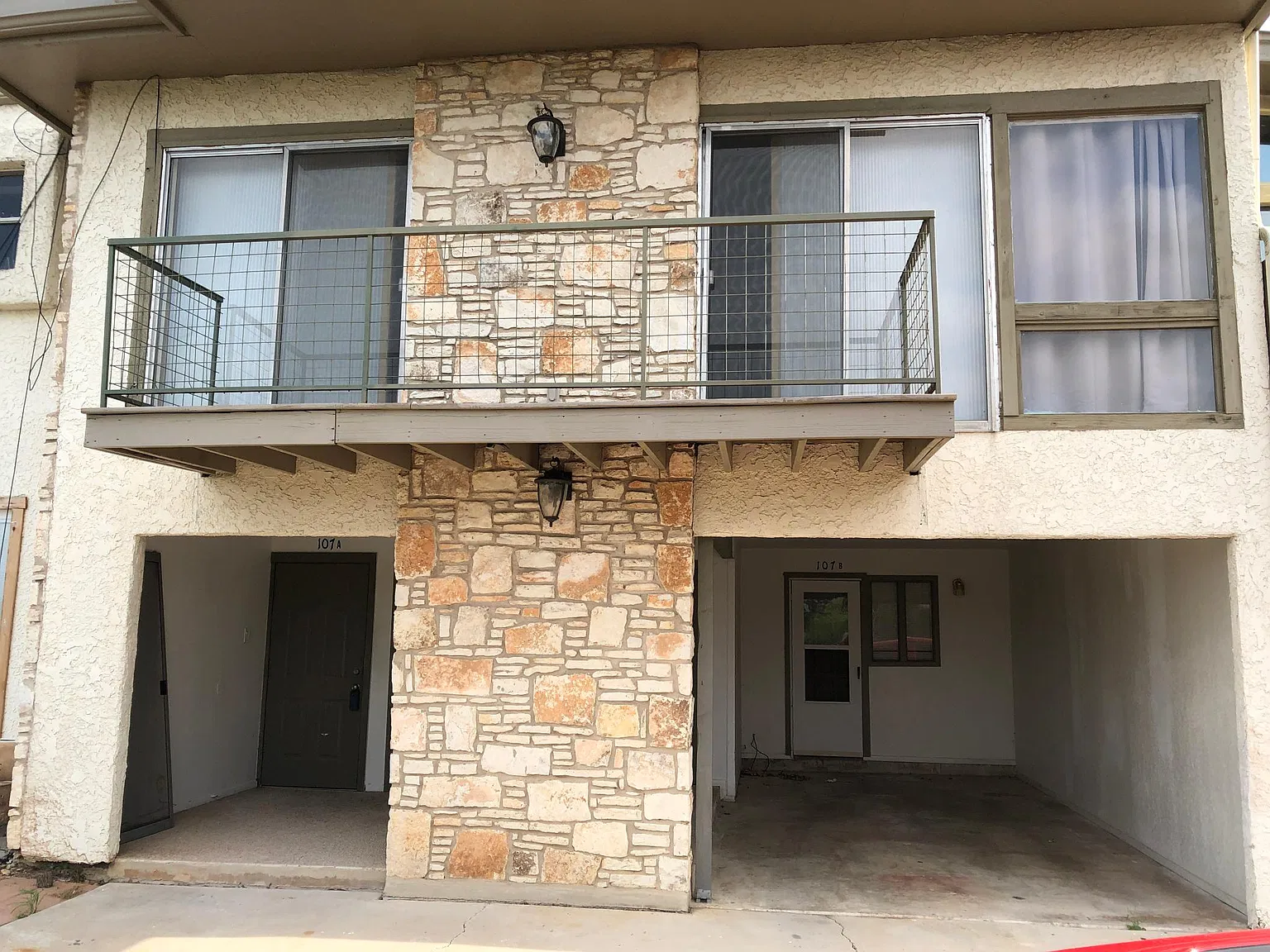 2 bed, 1100 sqft, $1,450 — Photo 2