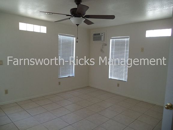 4th image of 6536 E Fairbrook St