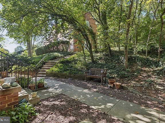 5th image of 1609 Preston Rd