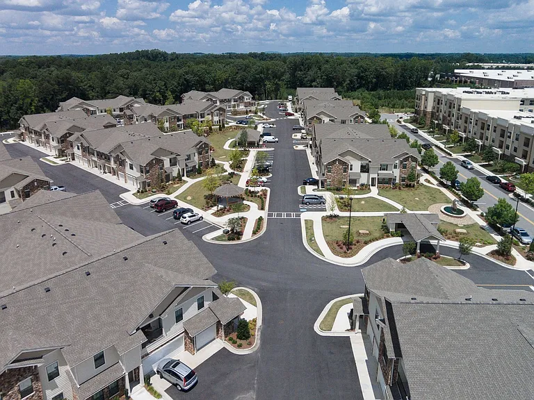 Terraces At Suwanee Gateway — Photo 41