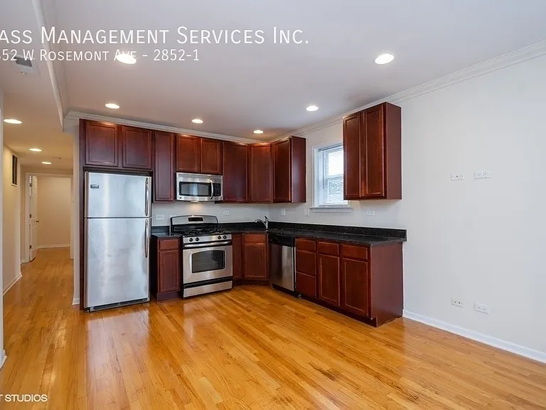 2852 W Rosemont Ave #1 — Photo 2