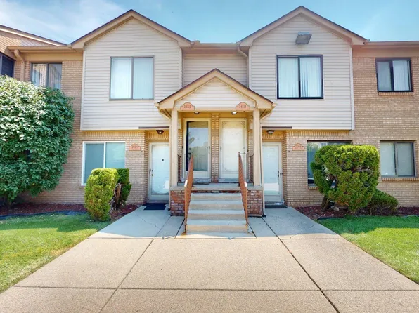 24114 Avon Ln, Clinton Township, MI 48036