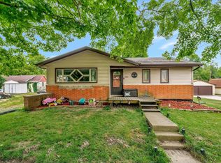 101 N Harrison St, Sidney, IL 61877