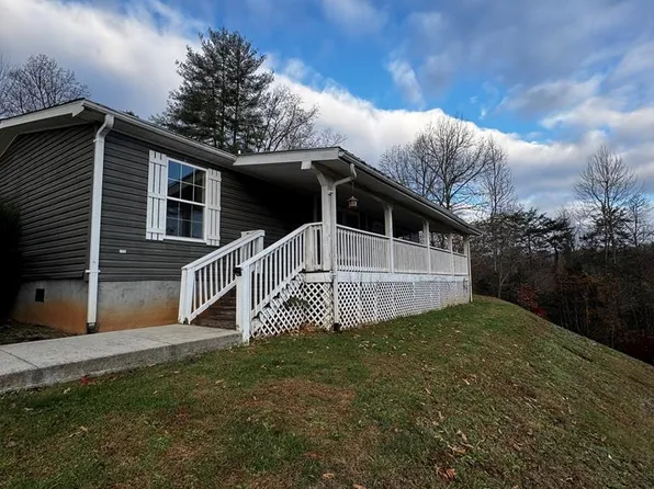 62 Turnip Trl, Whittier, NC 28789