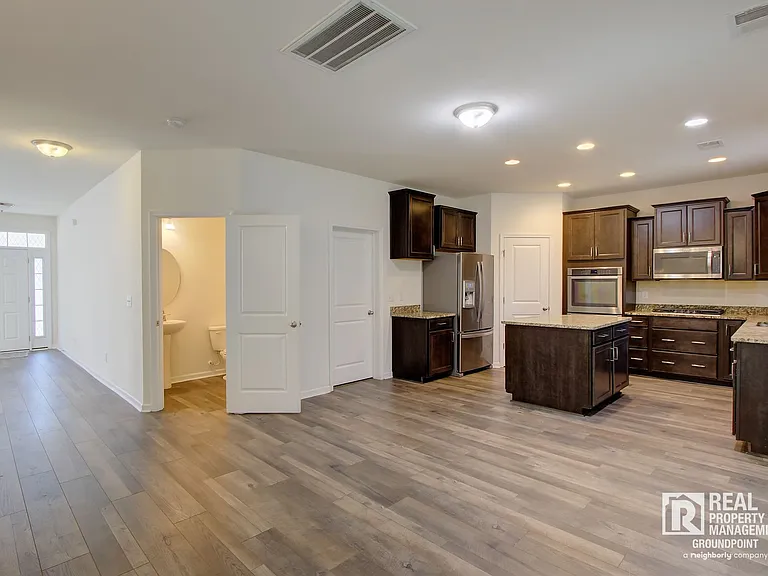 104 Elliot Creek Ln — Photo 9
