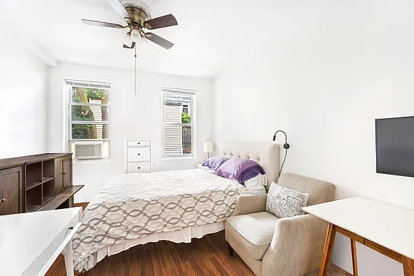 Rented by Compass | media 12