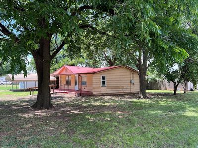 1605 N Oregon Ave, Mangum, OK, 73554
