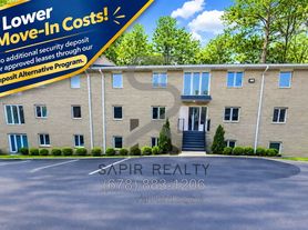 166 Anderson Ave NW
