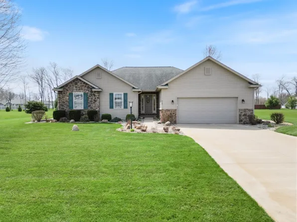 2587 E Sage Dr, Warsaw, IN 46582